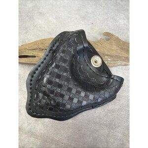 Safariland Model 090 Open Top Handcuff Case For Hinged Handcuffs Basket -090H-18